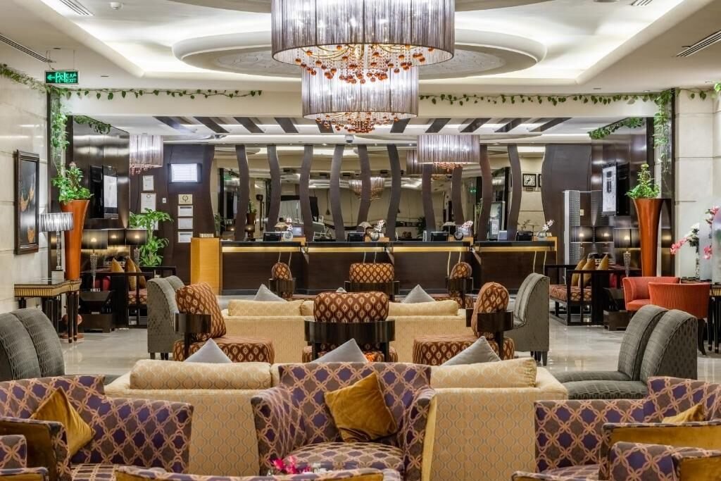 Lobby and reception at Dar Al Ghufran